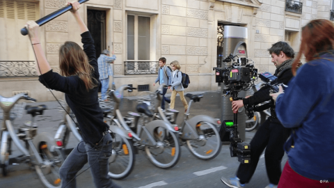 The film crew in the streets of Paris - Save Kids Lives - A film directed by Luc Besson - #SAVEKIDSLIVES - FIA foundation